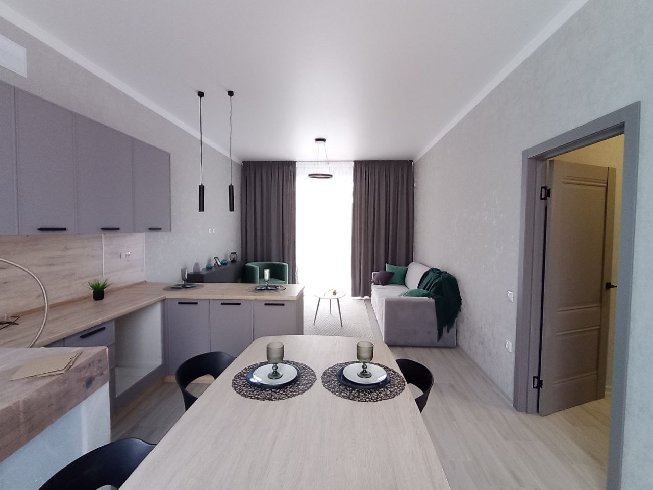 Продаётся дуплекс, шоу рум...