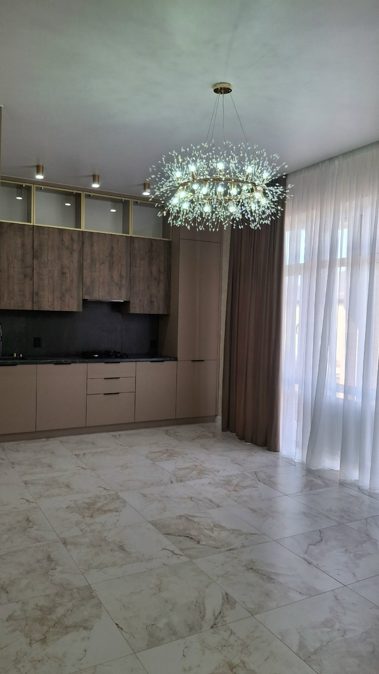 Продается коттедж от застройщика с ремонтом, возможна семейная ипотека.юридическая консультация, помощь в одобрении ипотеки,звоните,записывайтесь на просмотр, могу показать много аналогичных вариантов.